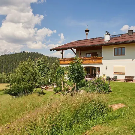 Landhaus Kurzenhof 아파트 라드스타드트